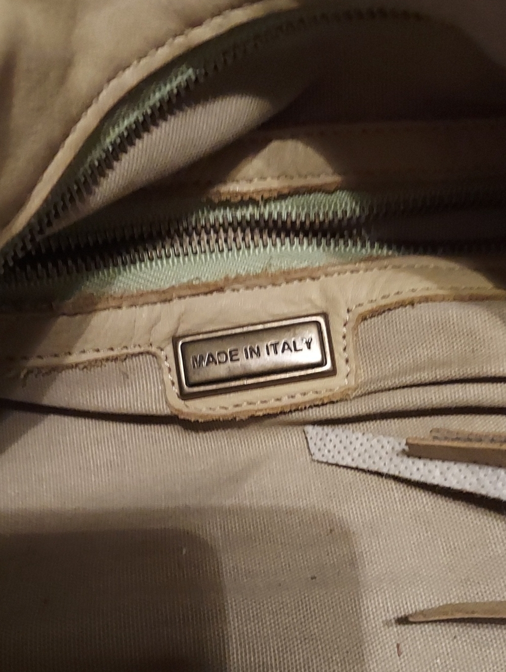 ***Cleaned With Leather Cleaner & Color Faded***Italian Leather Bag Maritza - Picture 4 of 9